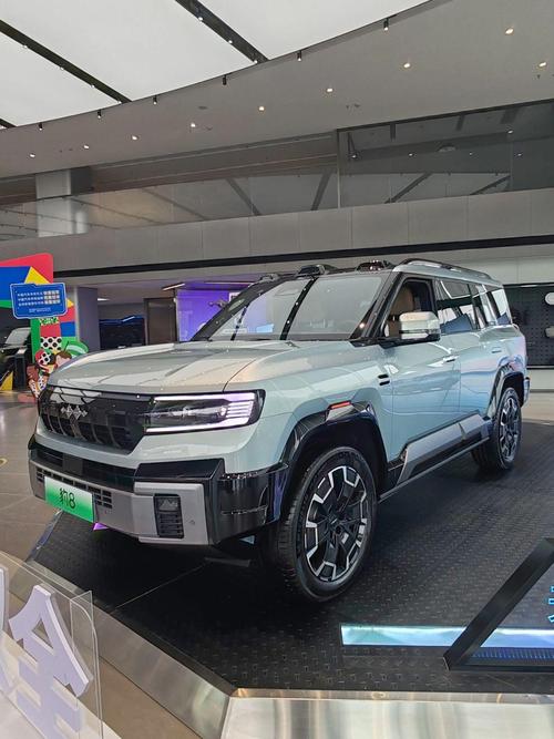 成都温江区纳亿联企业管理咨询比亚迪方程豹硬派越野的爆款，英菲尼迪35周年与你共成长